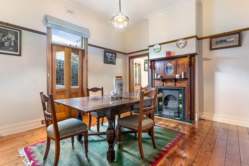 Edwardian Charm In Ivanhoe