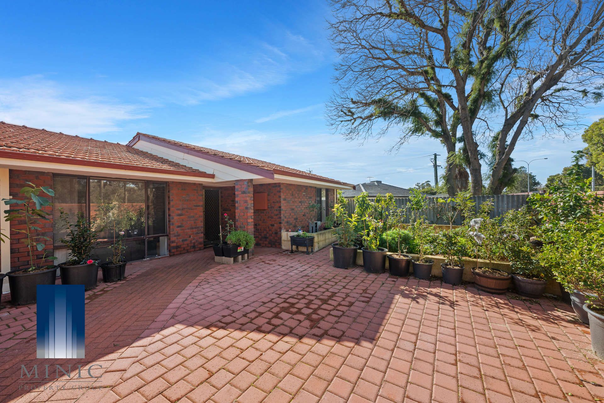 30 Burslem Drive, Thornlie