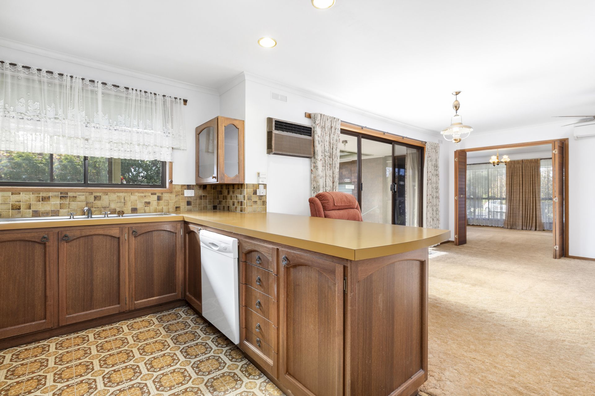 31 Shaw Avenue, Wendouree, Wendouree - Thumbnail 5