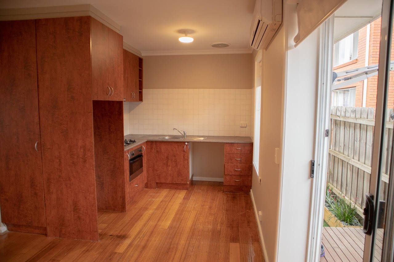 Unique Unit in Ideal Location