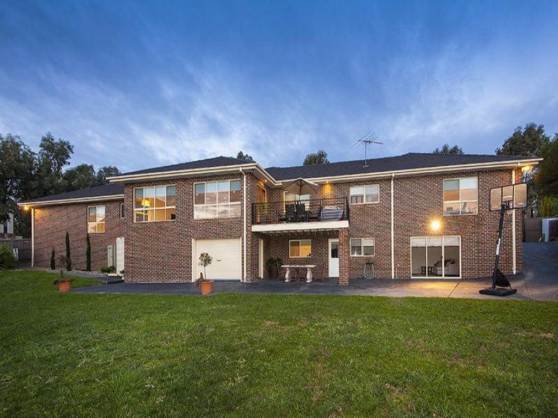 1 Lookout Rise SOUTH MORANG, South Morang - Thumbnail 2