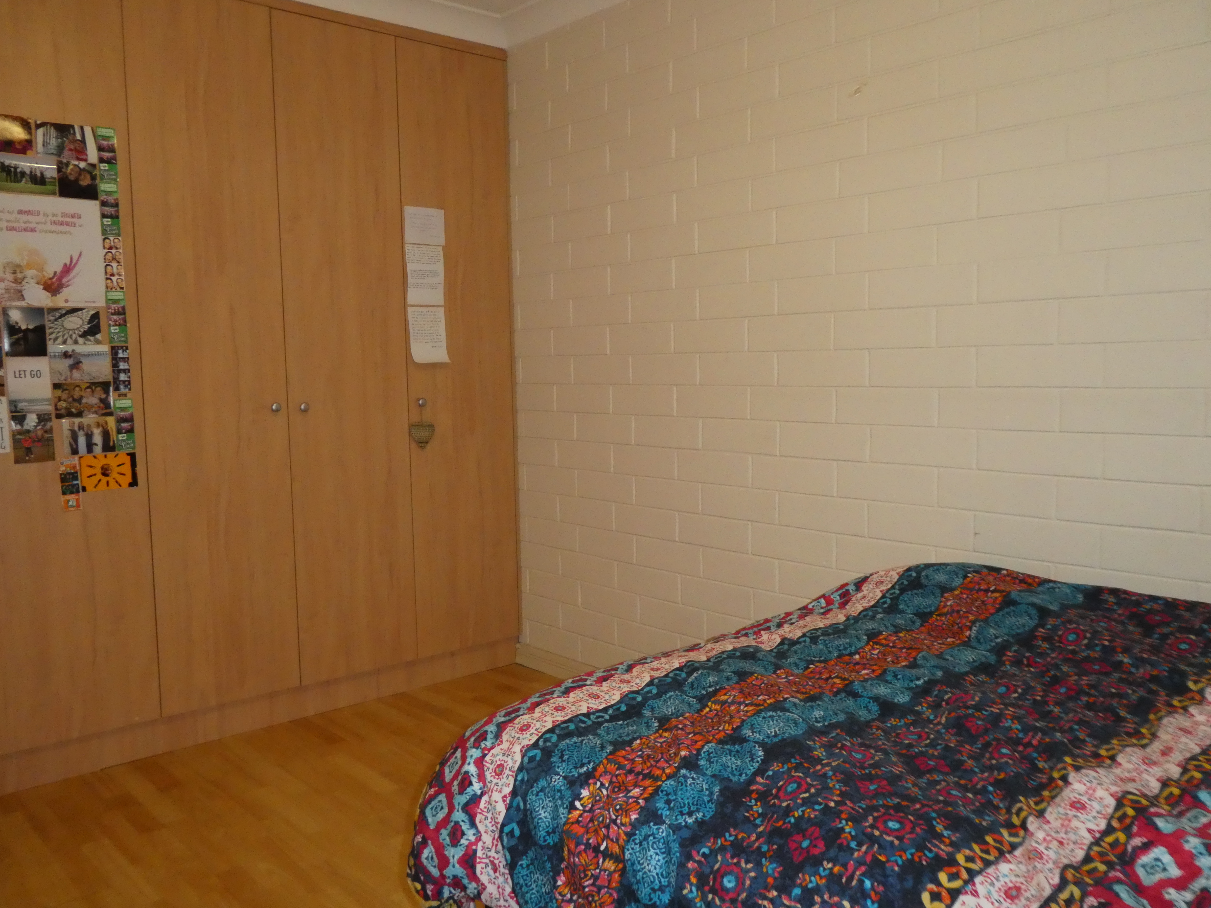 11/4 Loch Street Stepney 5069
