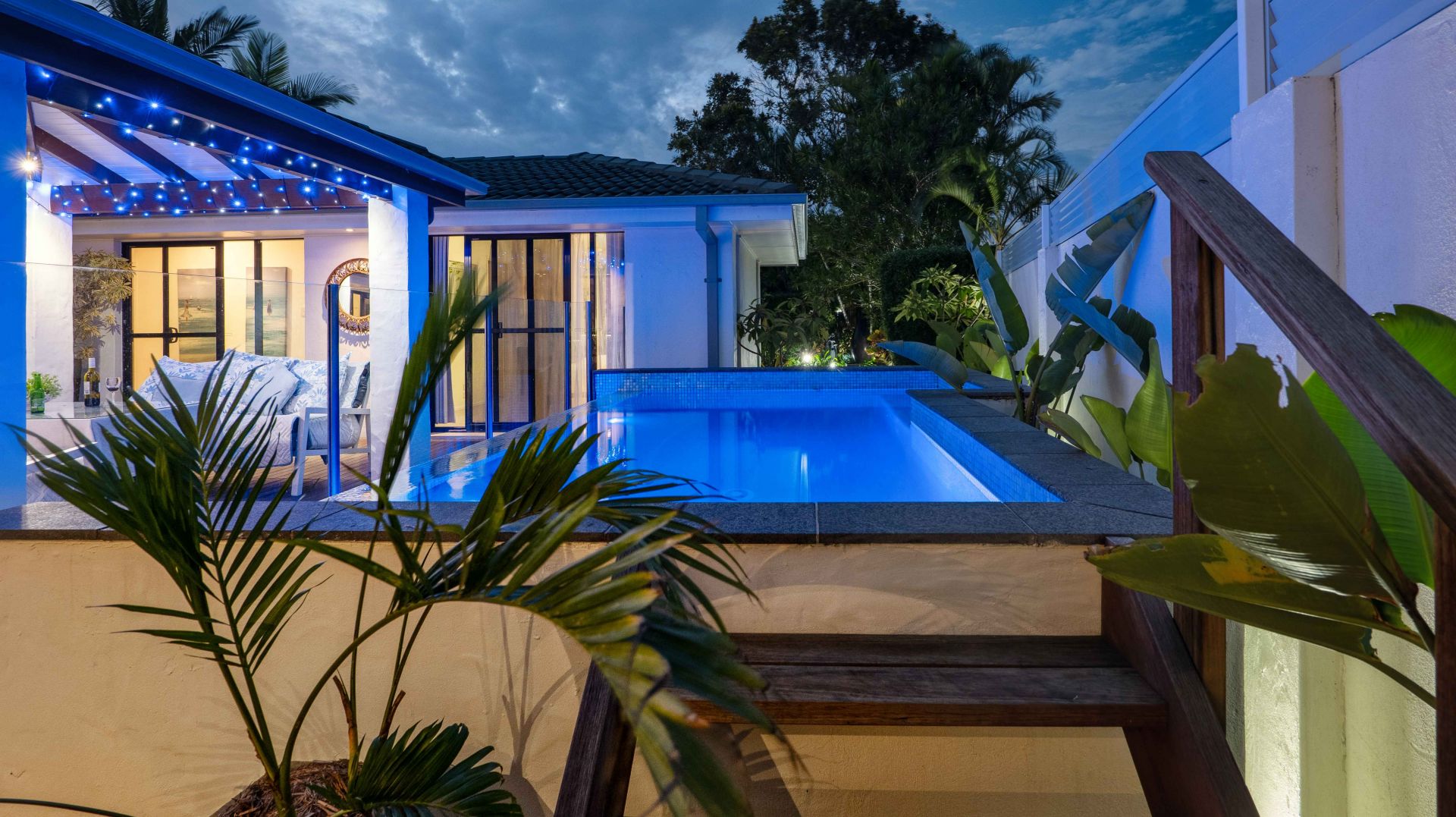 $ 1,800,000, Mermaid Waters - Image 1