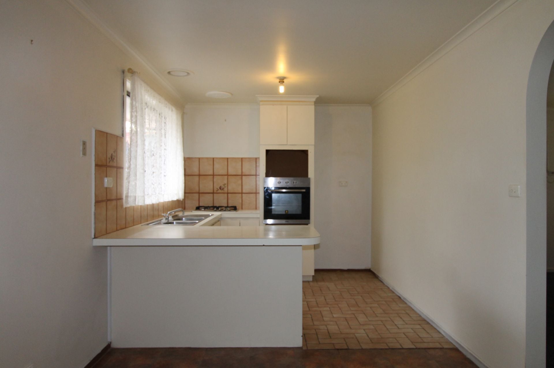 COMFORTABLE & AFFORDABLE FAMILY HOME!!