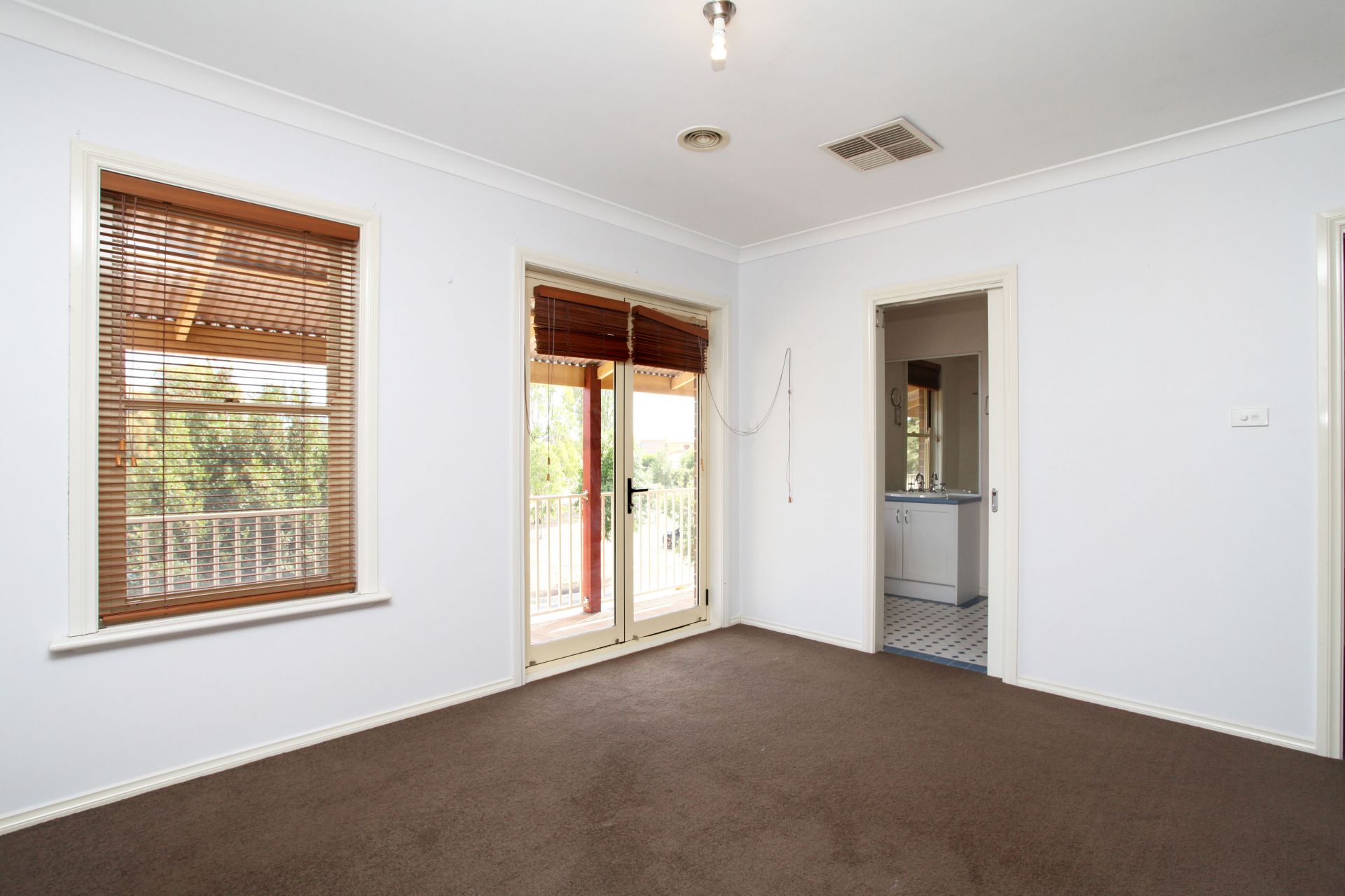 4 Jones Place, Caroline Springs - Thumbnail 8