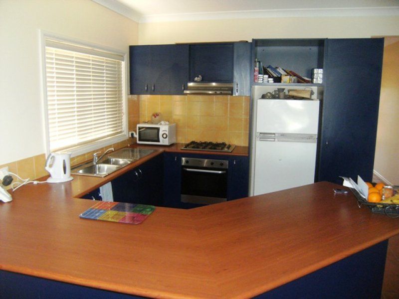 12 Smethwick Green, Caroline Springs - Thumbnail 3