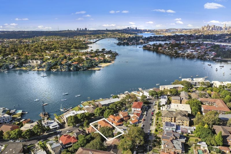 49 Walton Crescent, Abbotsford