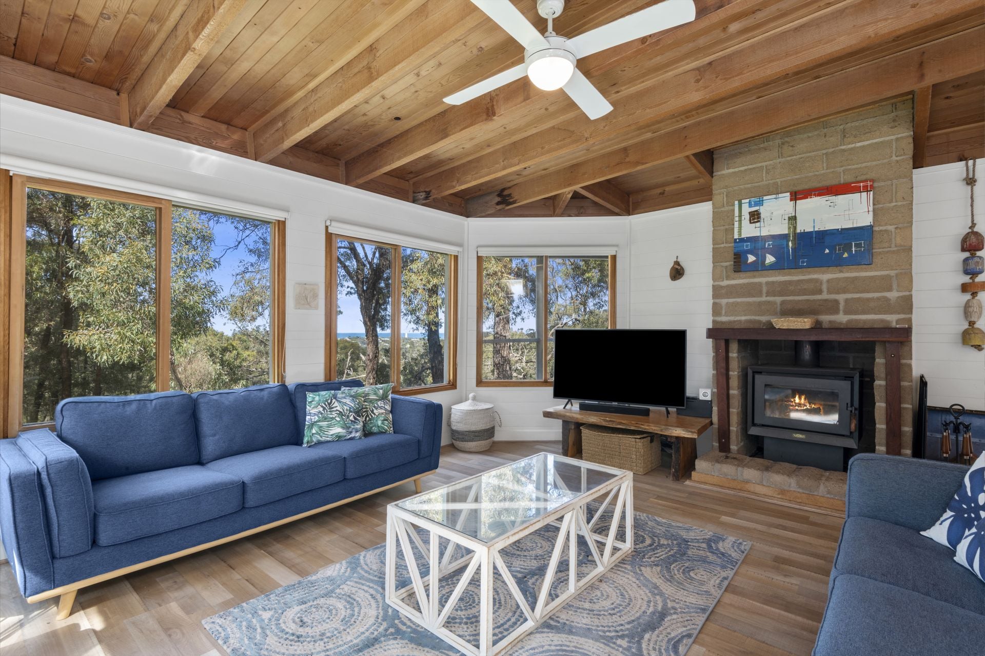 90 Bimbadeen Drive, Fairhaven - Thumbnail 4