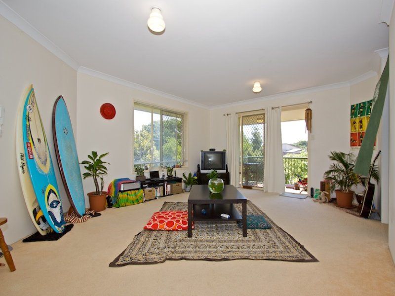 51/22 Binya Avenue, KIRRA, To The Beach & Under $300k! - Thumbnail 3