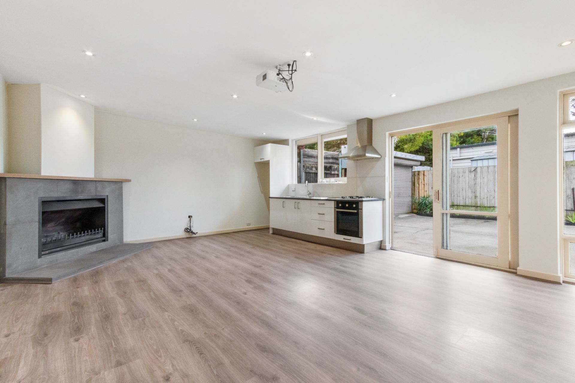 BEAUTIFULLY PRESENTED, METICULOUSLY MAINTAINED