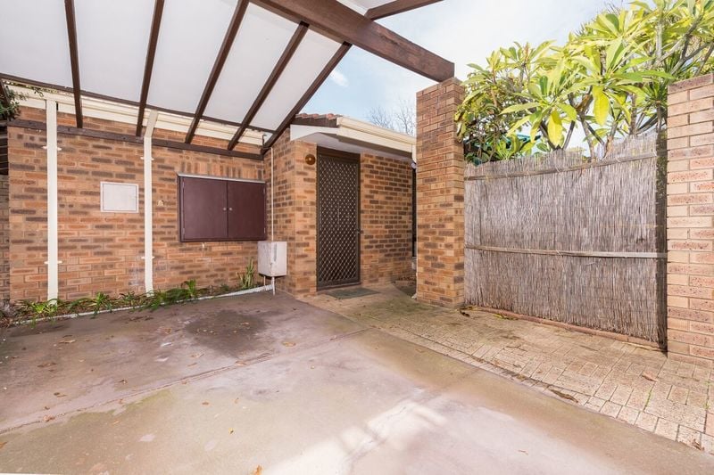 1/8 Roscorla Avenue YOKINE WA, Yokine - Thumbnail 3