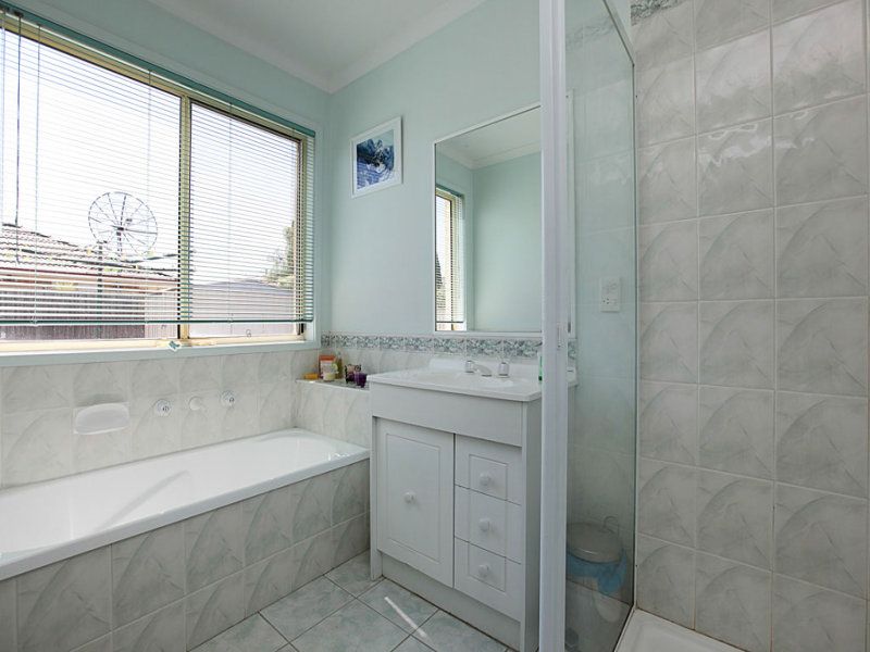 8 Seaside Close, Seabrook - Thumbnail 4