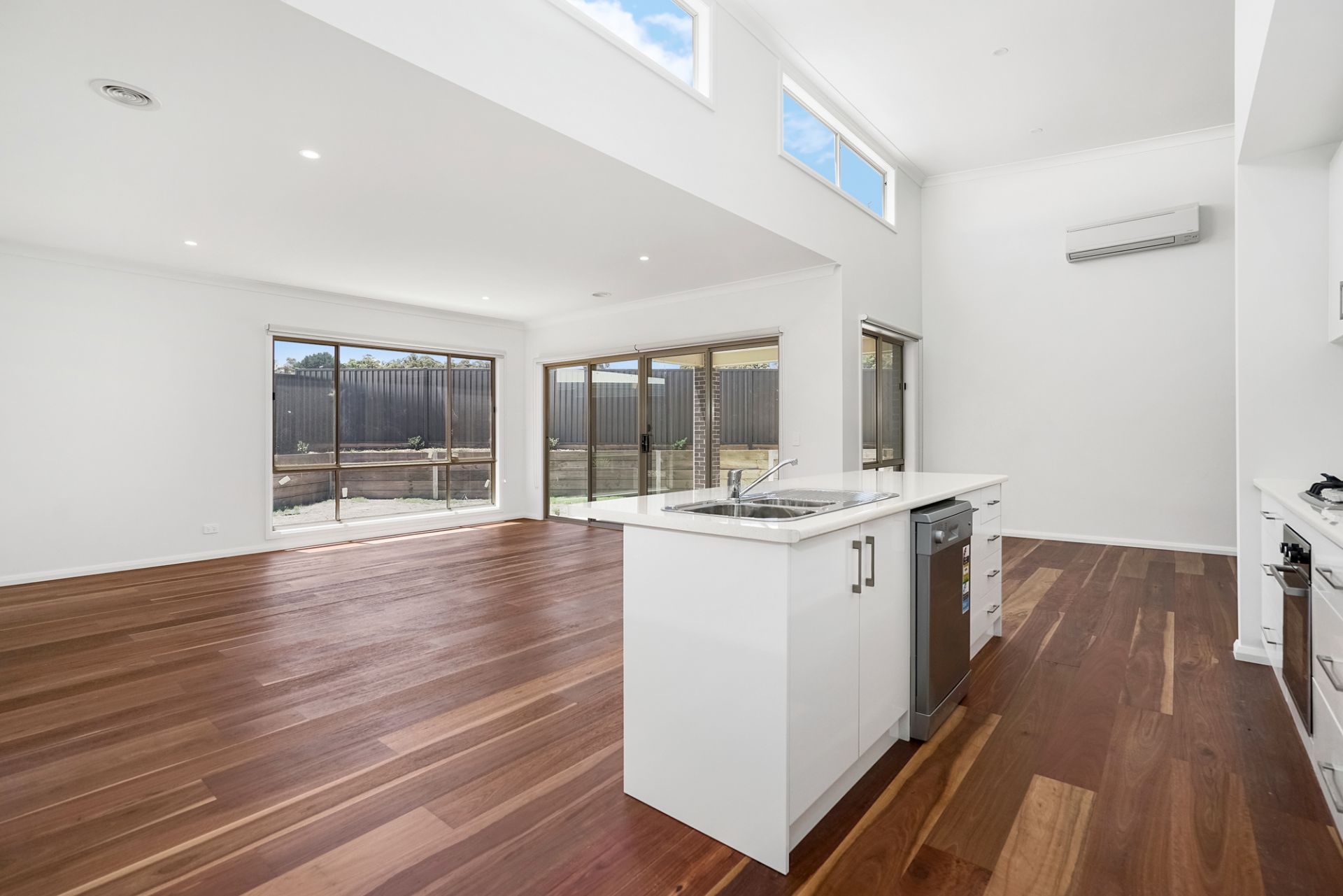 20 Catalina Court Ballarat East VIC, Ballarat East - Thumbnail 6