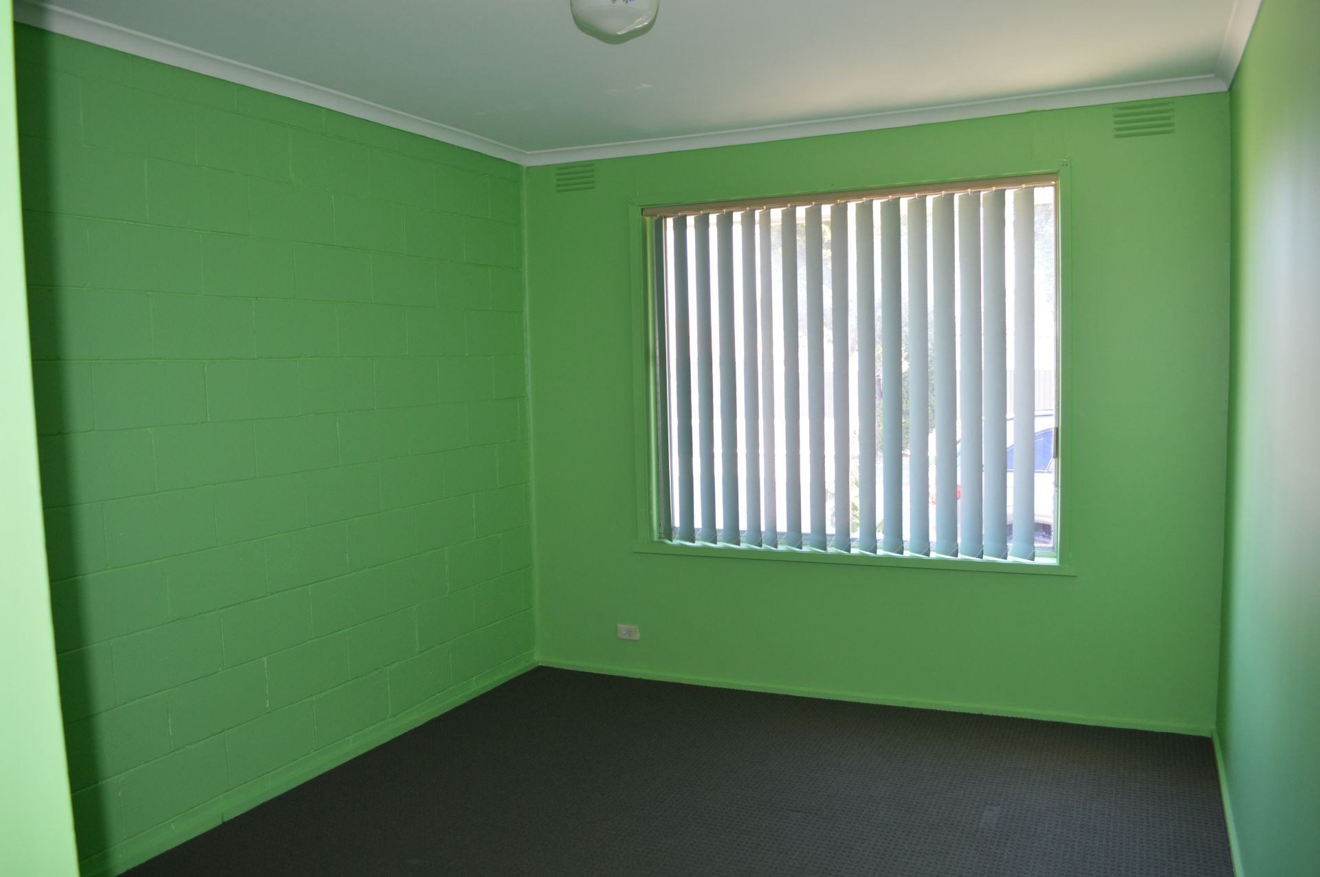 CENTRALLY LOCATED UNIT   *Insp Wed 27th Jun @ 5:00pm*