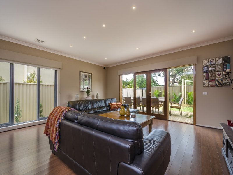 28 Seaview Crescent, Seaholme - Thumbnail 6