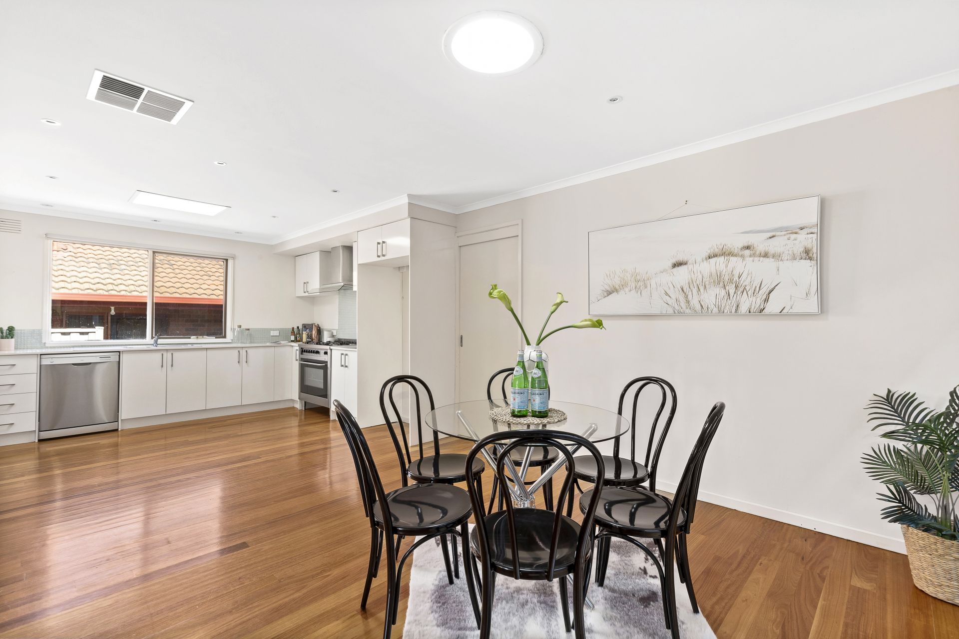 Stylish, Spacious & Superbly Located