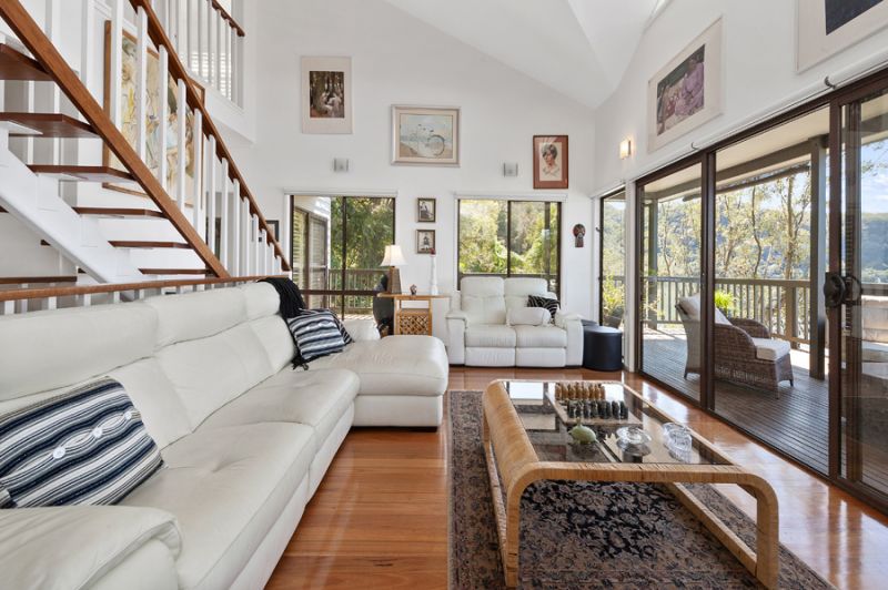 2144 Hawkesbury River, Bar Point Riverfront Real Estate