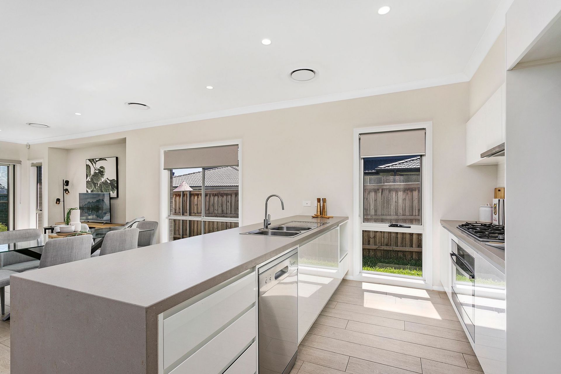 14 Crest Road Gledswood Hills NSW, Gledswood Hills - Thumbnail 2