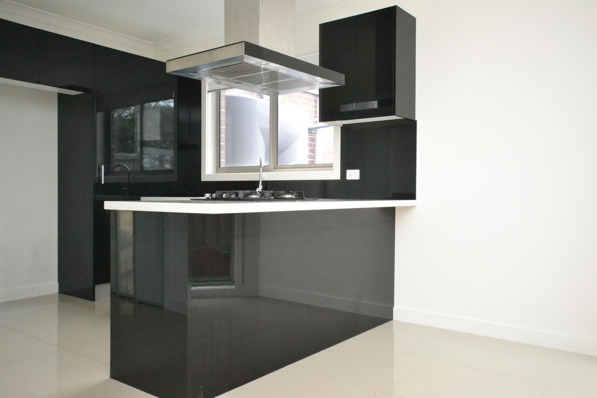 THREE BEDROOM CONTEMPORARY LIVING