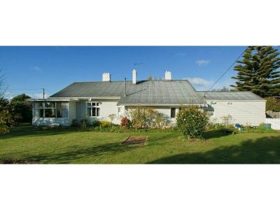 3
 
 
 
  
 
 
 1
 
 
 
  
 
 
 4
 
 
 
 
 
 
 
 16 Ronald Street, DEVONPORT TAS 7310, Devonport - Thumbnail 2