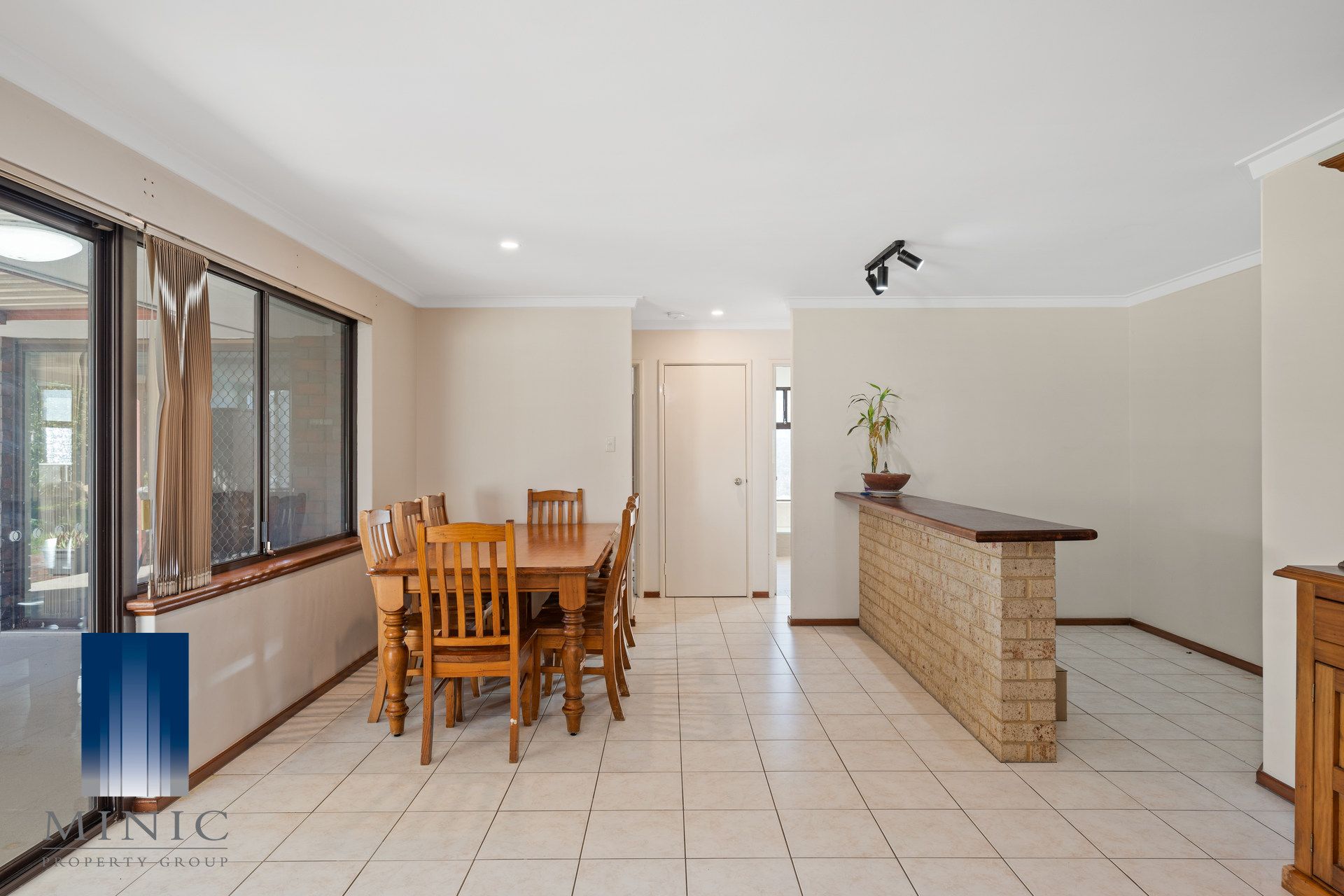 30 Burslem Drive, Thornlie