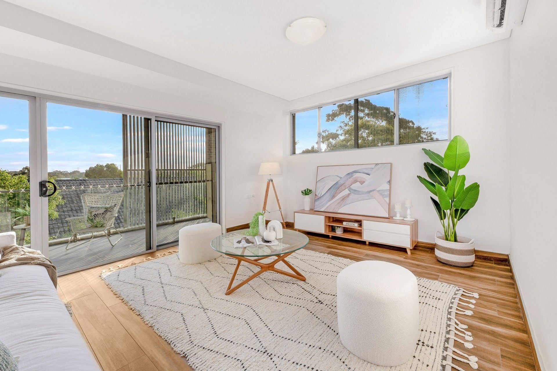 10/4 Exeter Road, Homebush West, West - Thumbnail 3