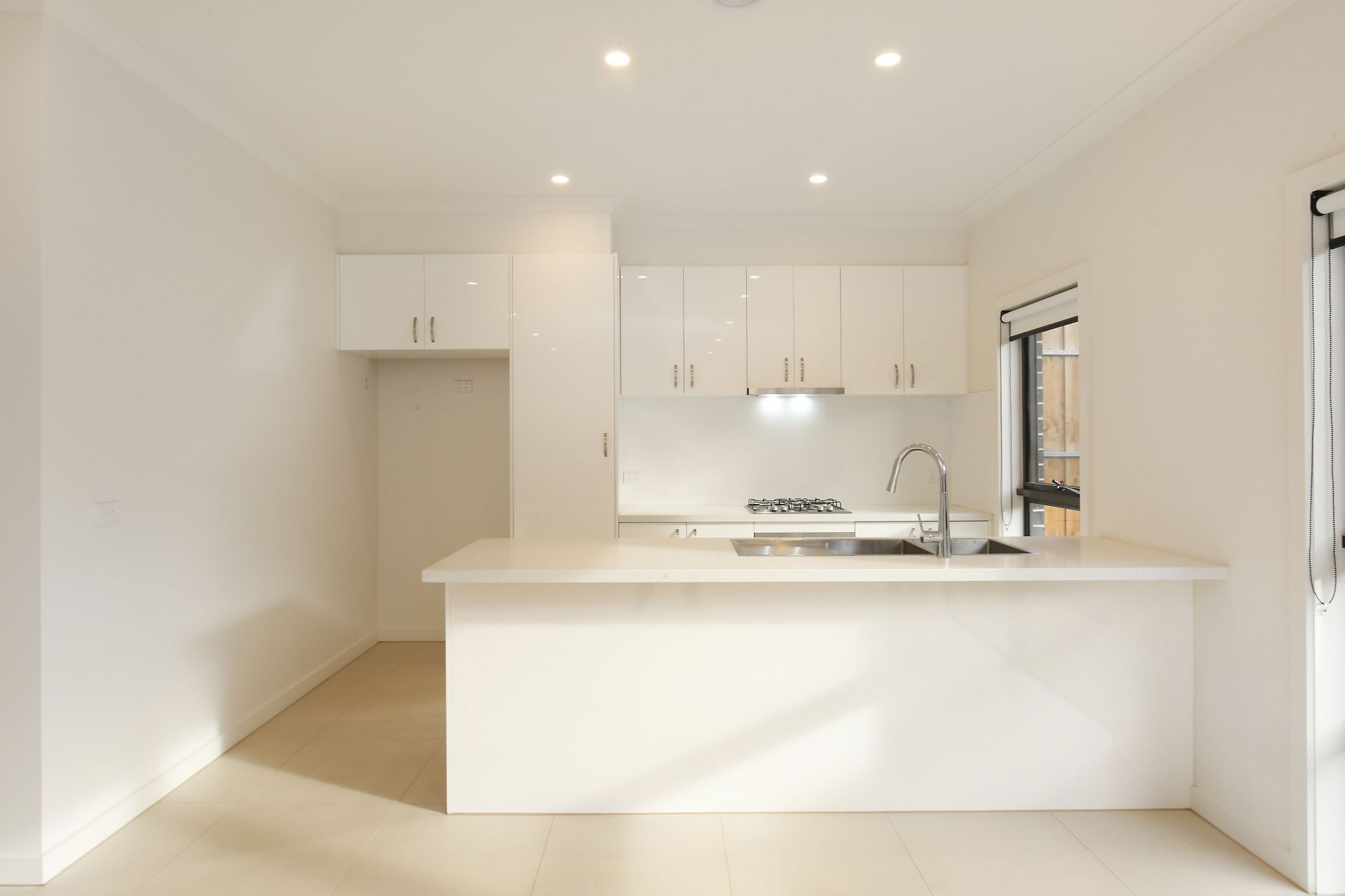 MODERN TOWNHOUSE