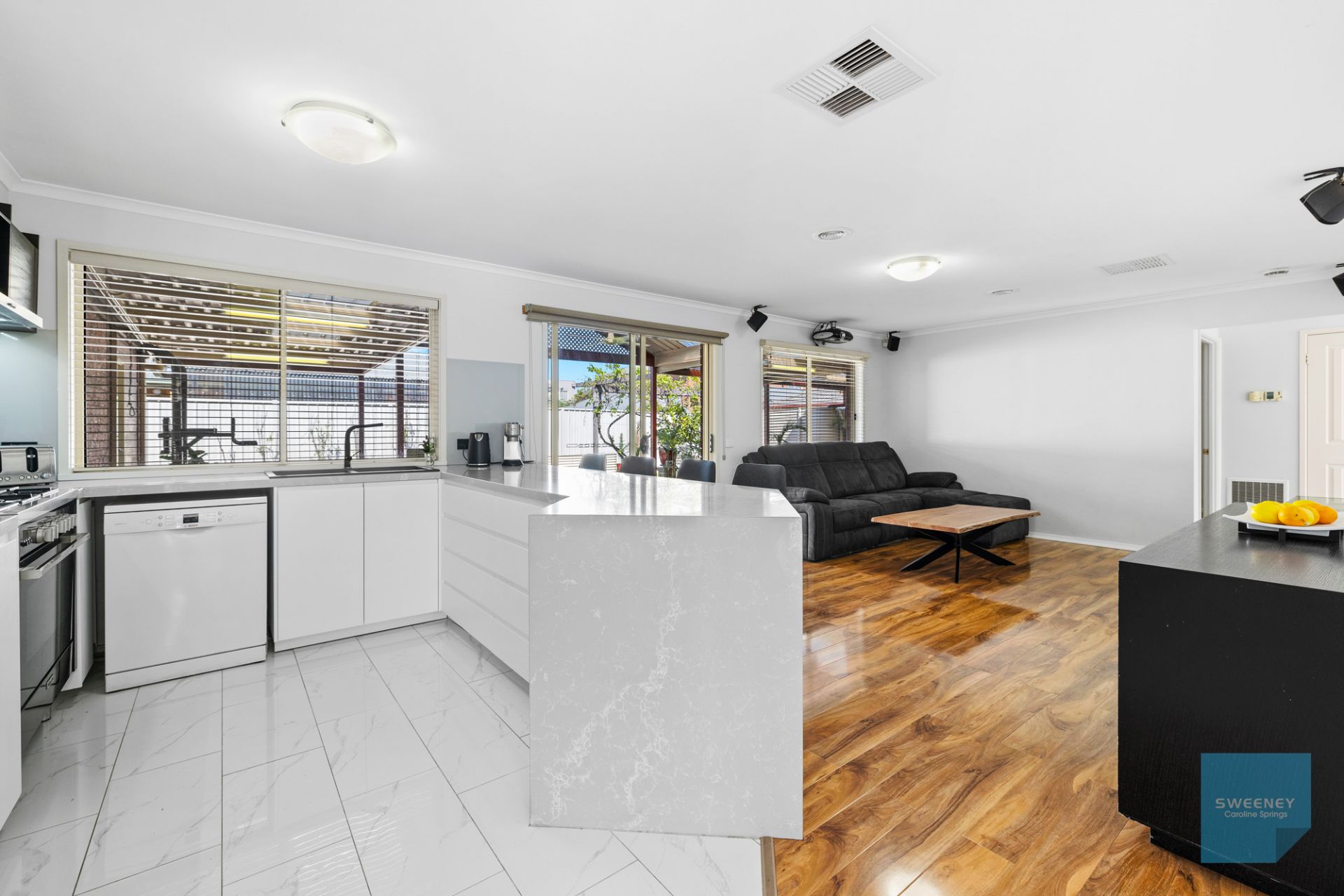 11 Smethwick Green, Caroline Springs - Thumbnail 8