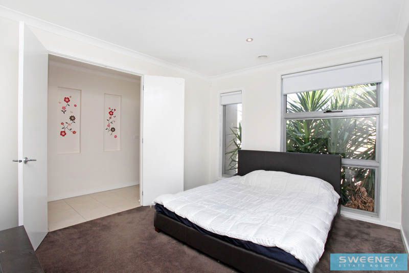 51 Kororoit Approach, Caroline Springs - Thumbnail 7