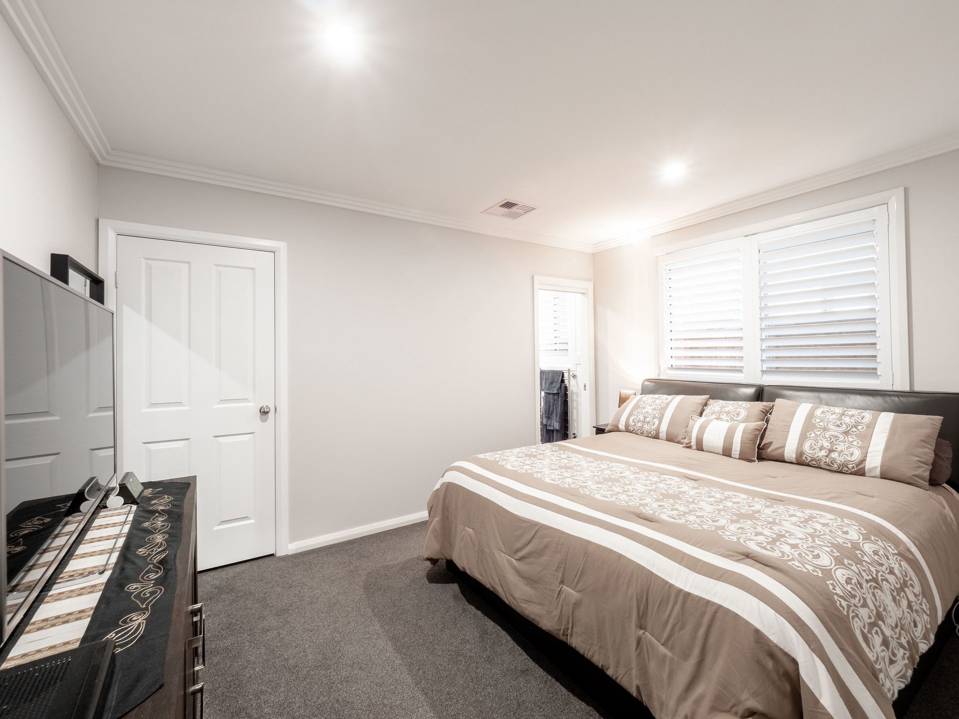 Colebee 57 Sebastian Crescent