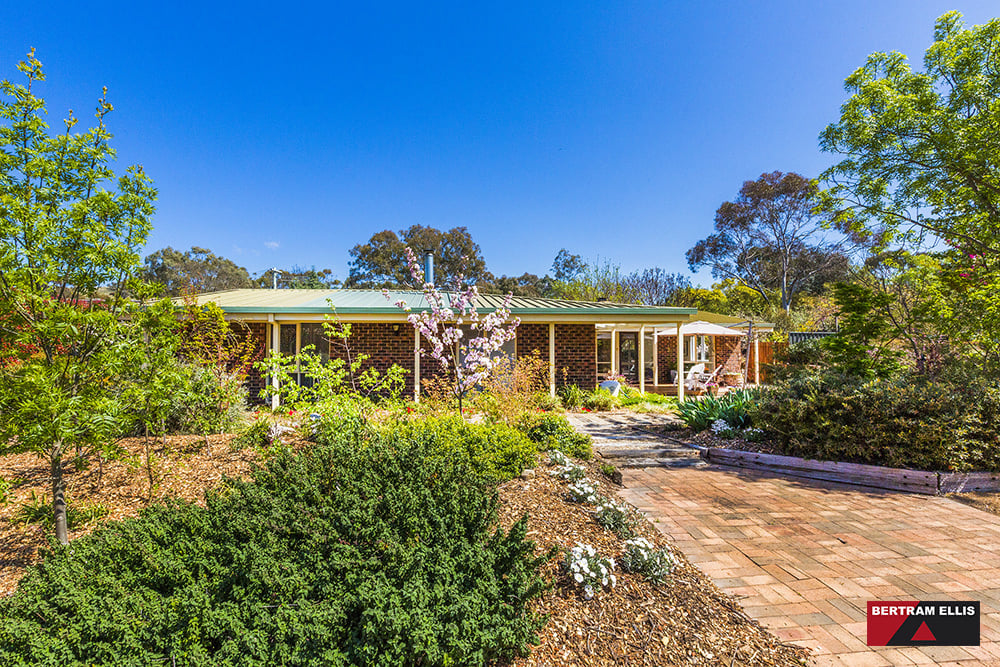 2 Crichton Crescent, Kambah - Thumbnail 2