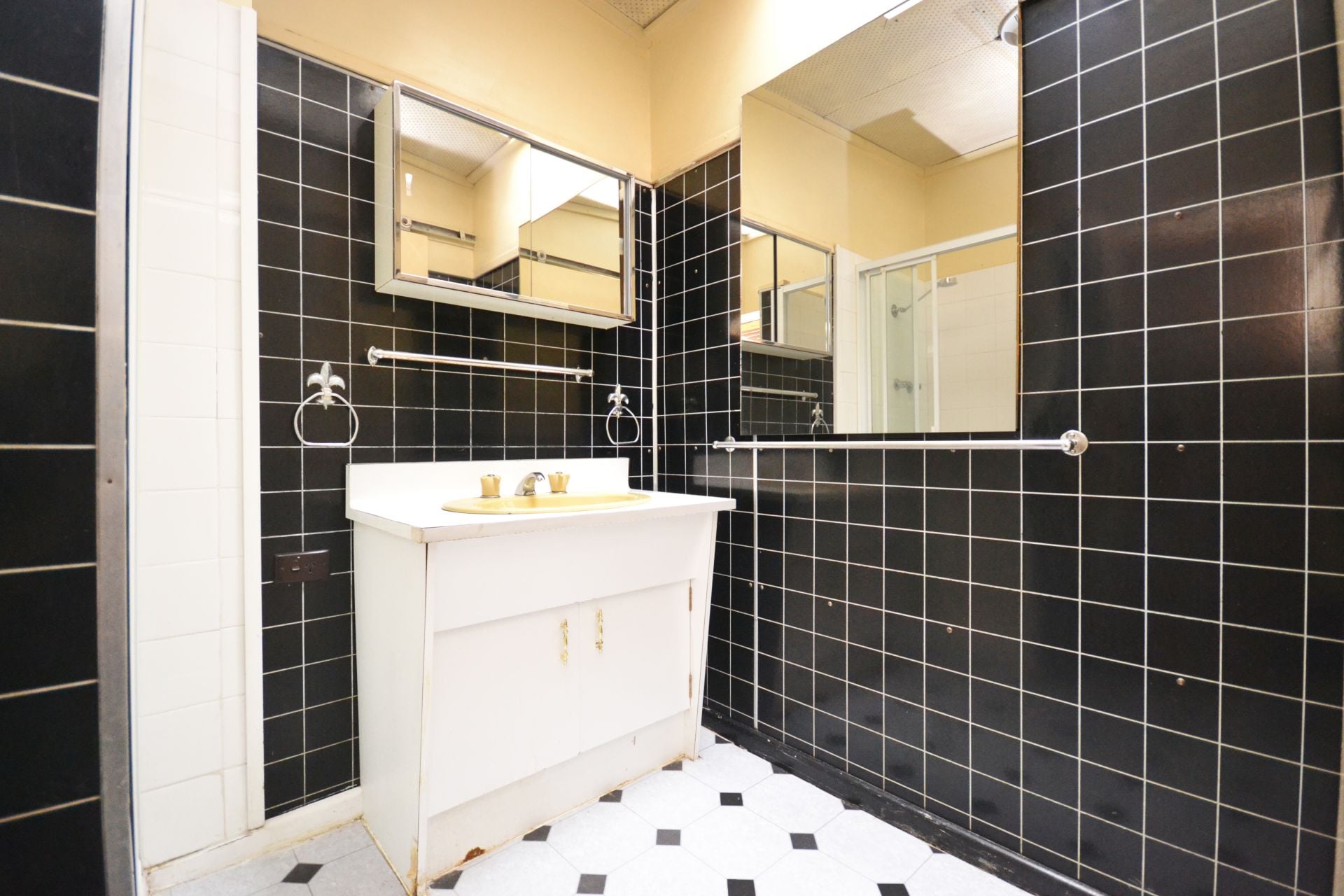 SPACIOUS FAMILY HOME IN A GREAT LOCATION!