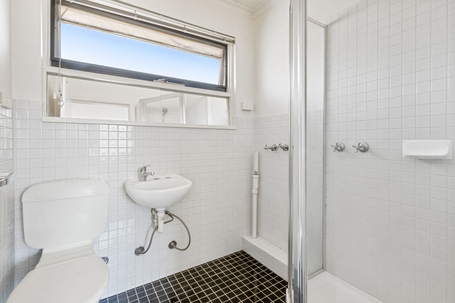 SPACIOUS NEAT & AFFORDABLE!!