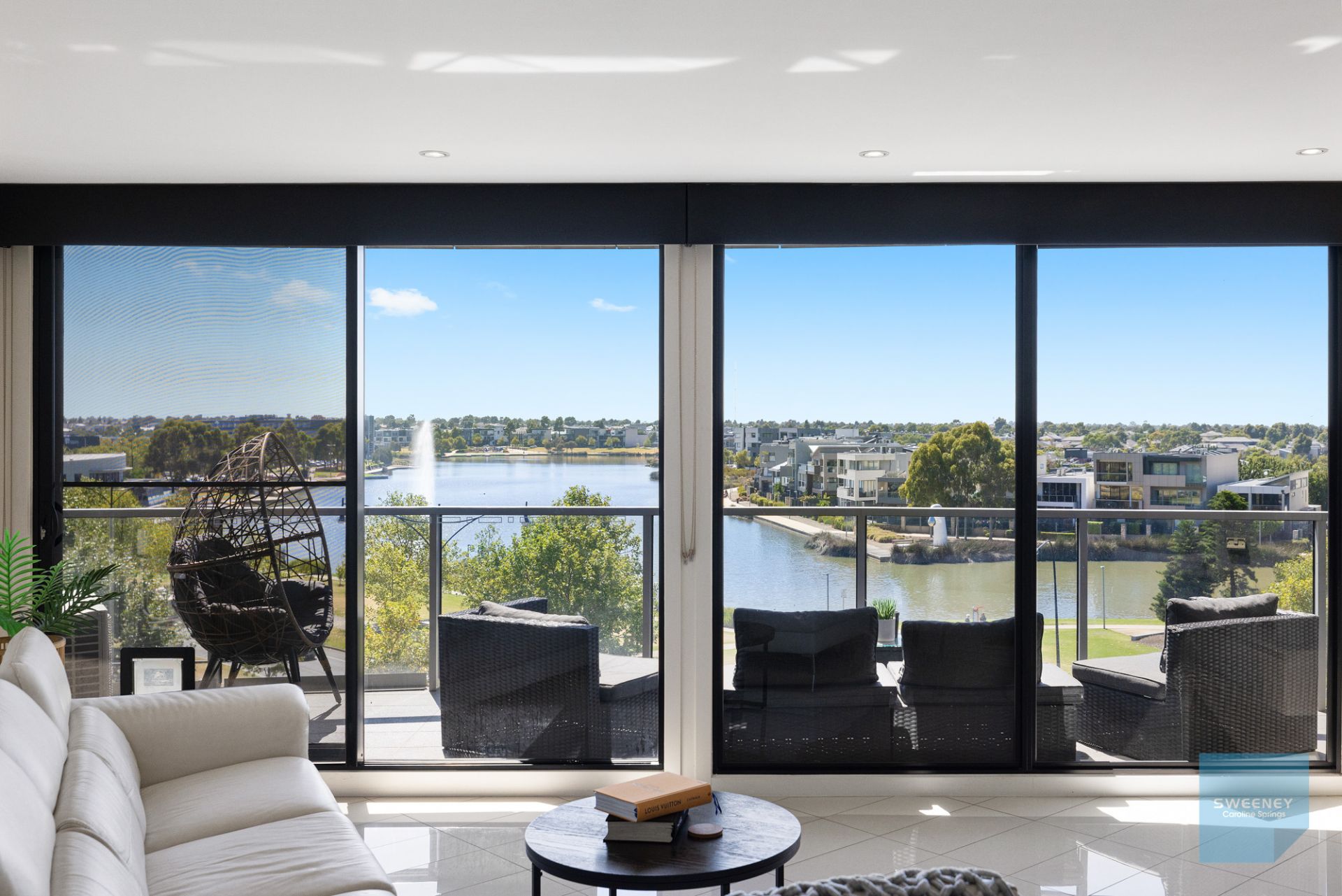 31/1 Woodward Way, Caroline Springs - Thumbnail 3