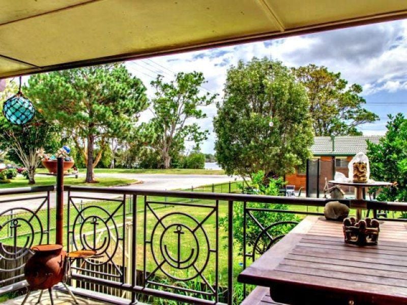 2 Floral Avenue TWEED HEADS SOUTH NSW, Tweed Heads South - Thumbnail 2