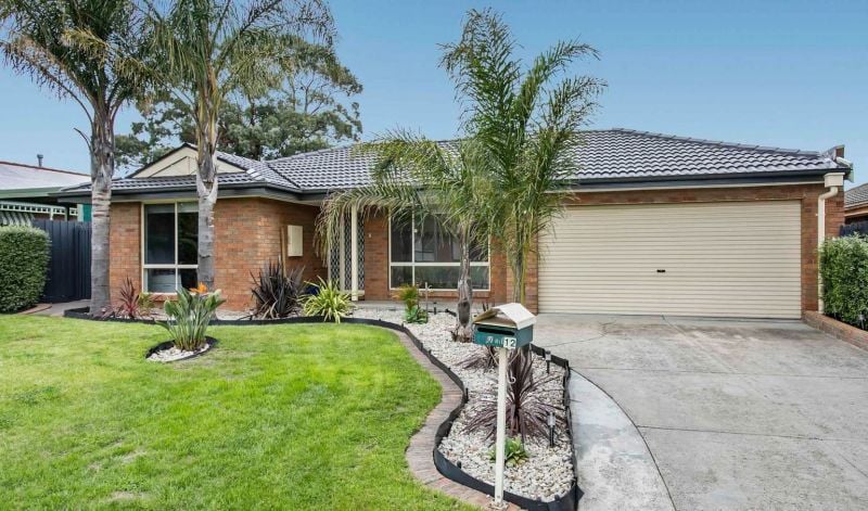 12 Souhail Court, Berwick VIC