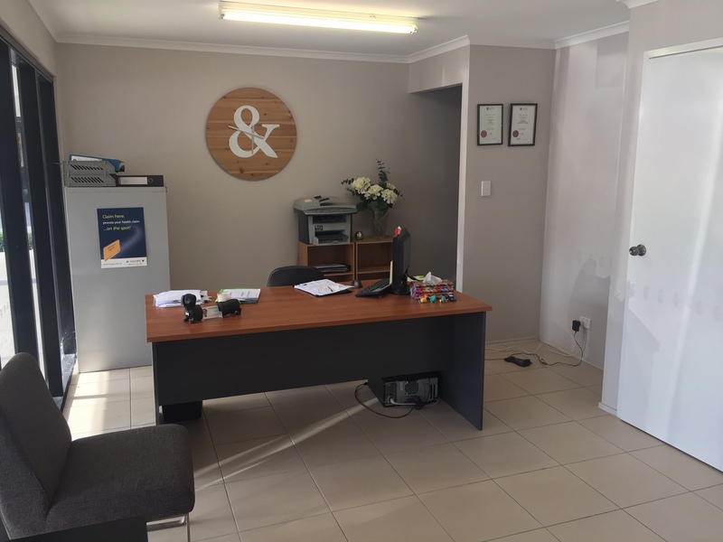 MIX USE - PRIME POSITION!!