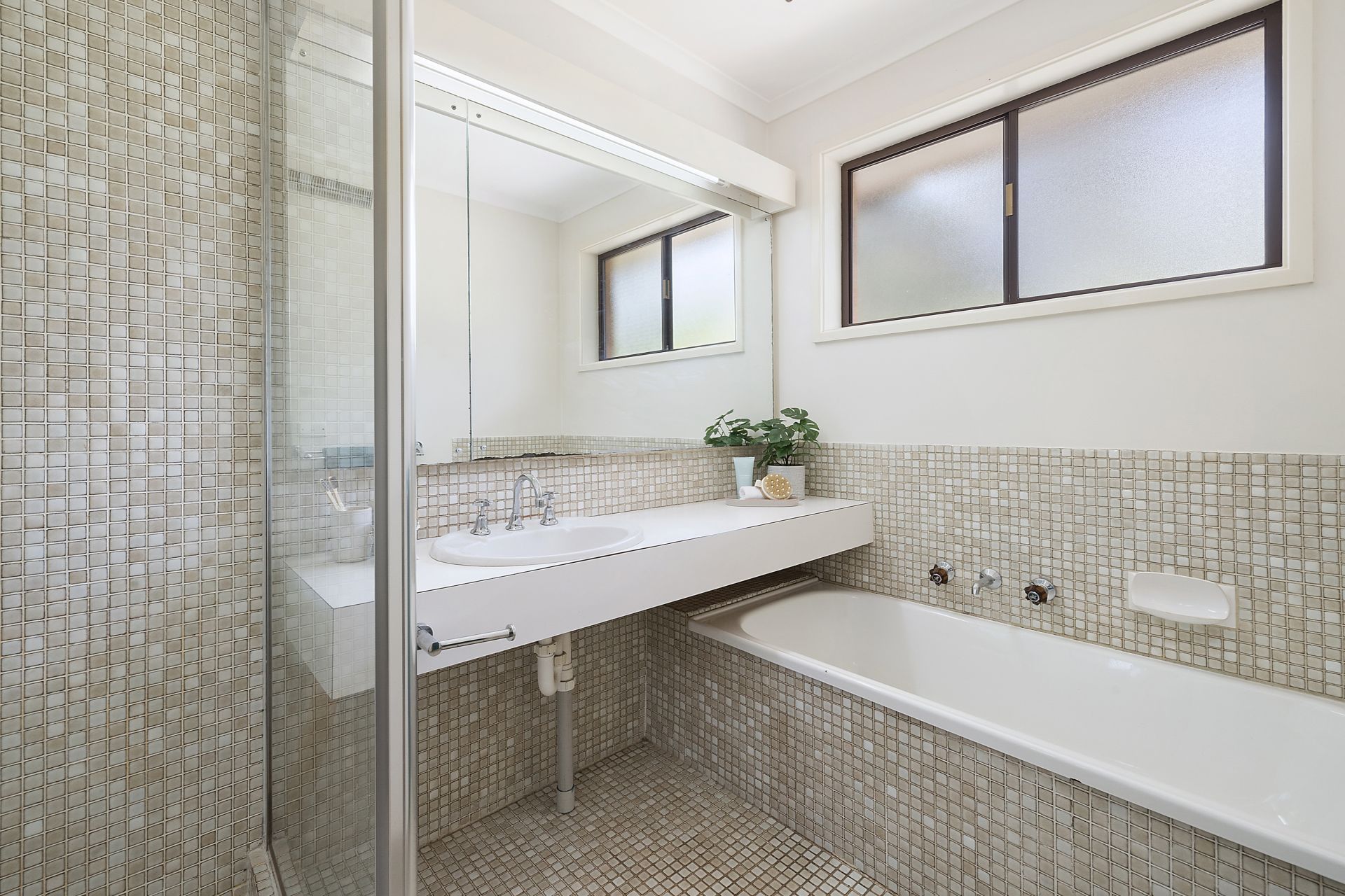 Real Estate For Sale 87 Shakespeare Crescent Fraser , ACT