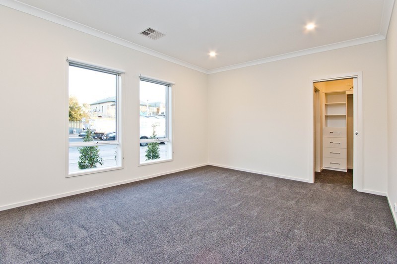 34  Taylors Lane  Mile End 5031