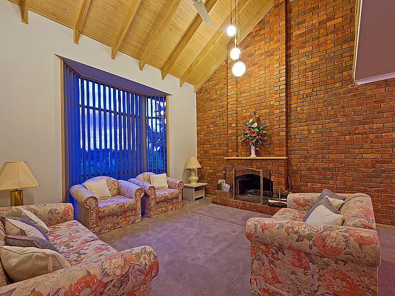 13 Larwood Close, Avondale Heights - Thumbnail 7