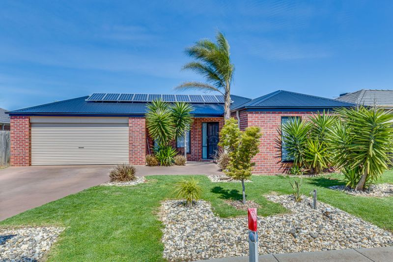 4 Tess Court, Bacchus Marsh - Thumbnail 2