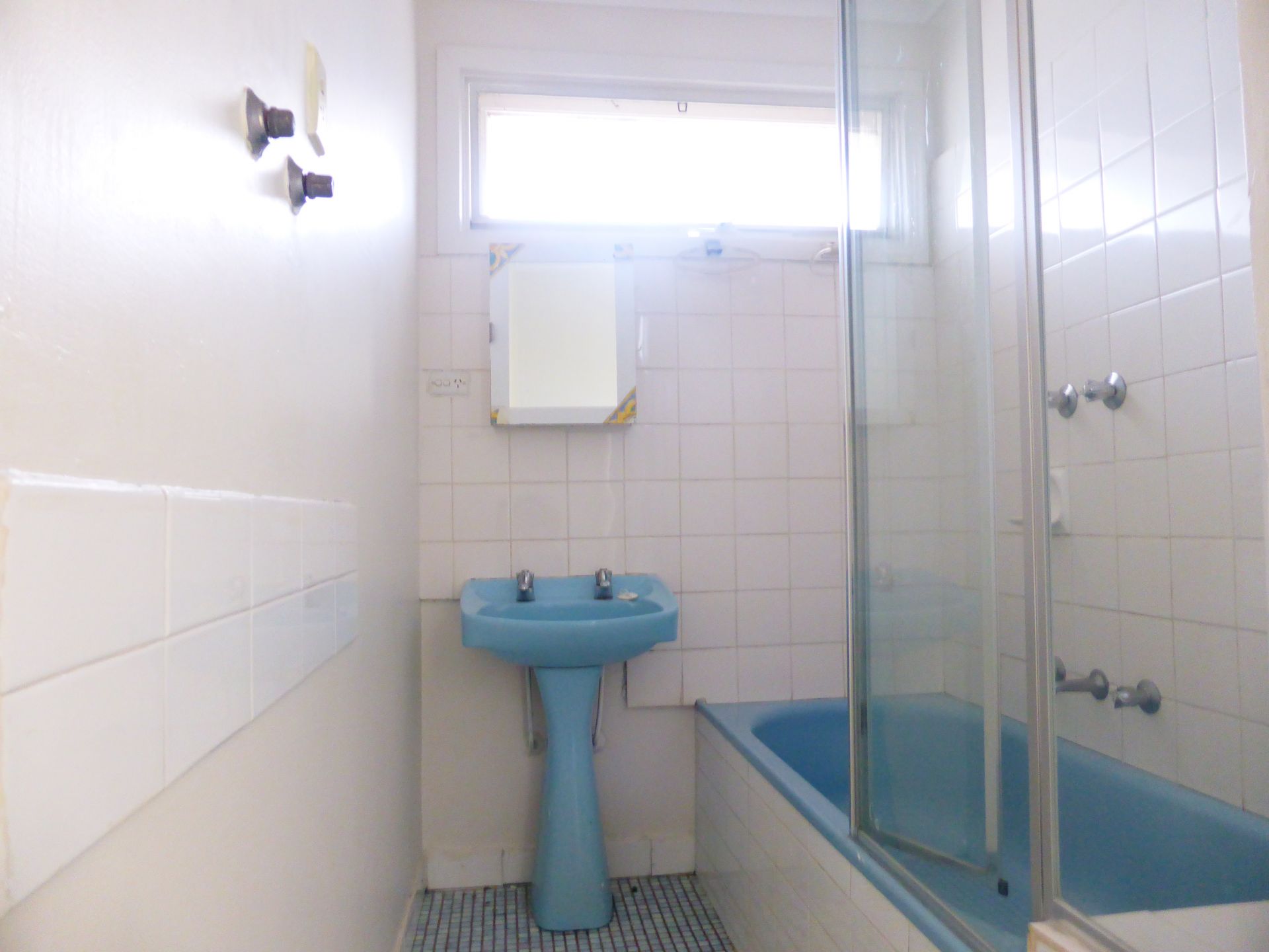 Cosy Unit With Plenty Of Space To Offer!