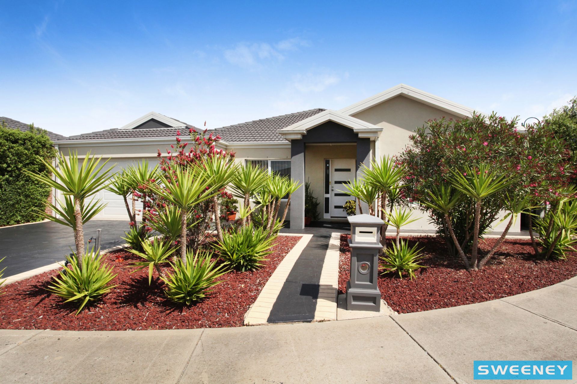 27 Barwon Street, Taylors Hill - Thumbnail 2