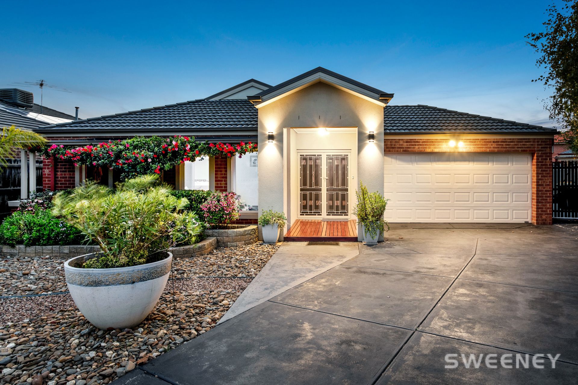 89 Waratah Drive, Altona Meadows - Thumbnail 2