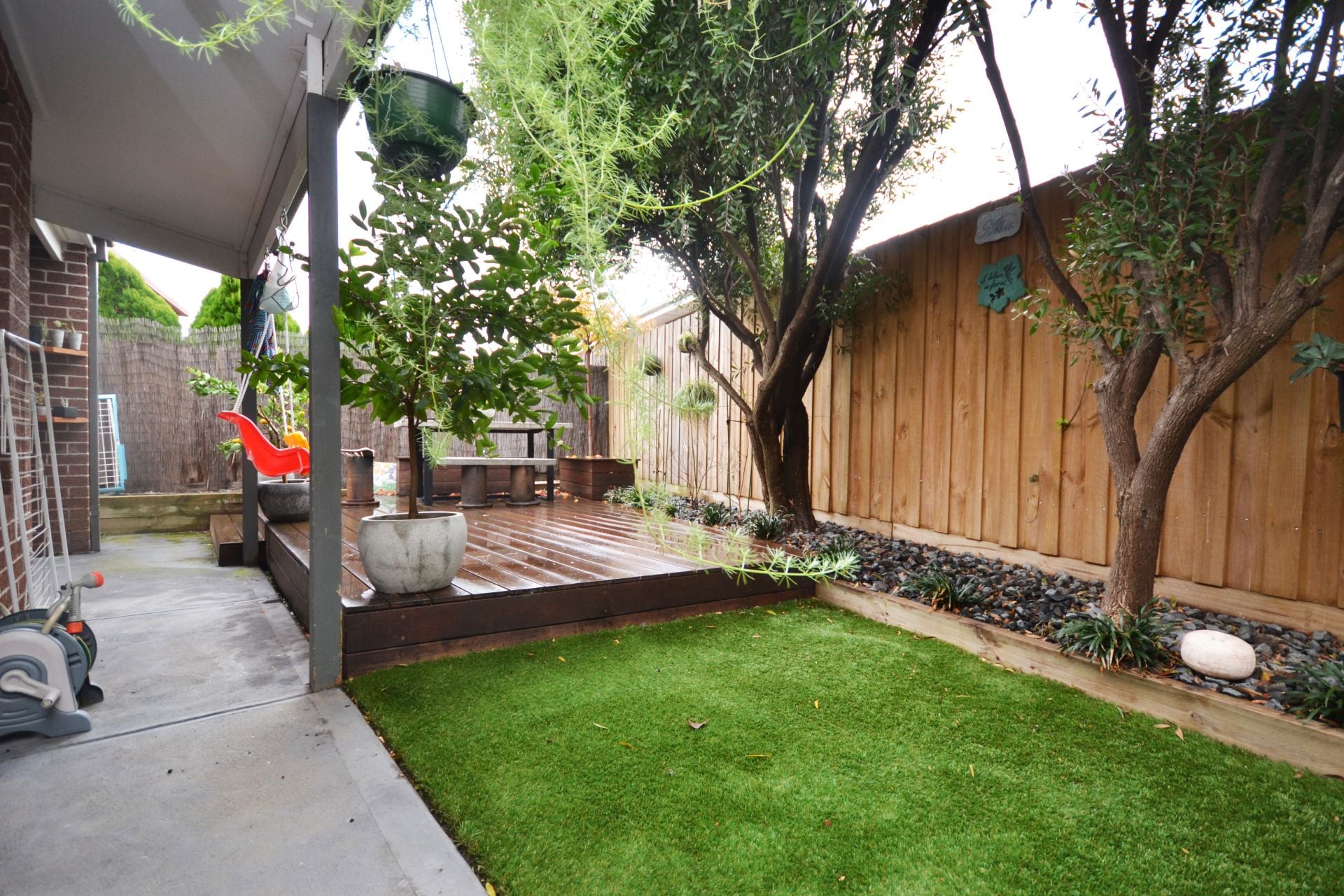 CONTEMPORARY DELIGHT