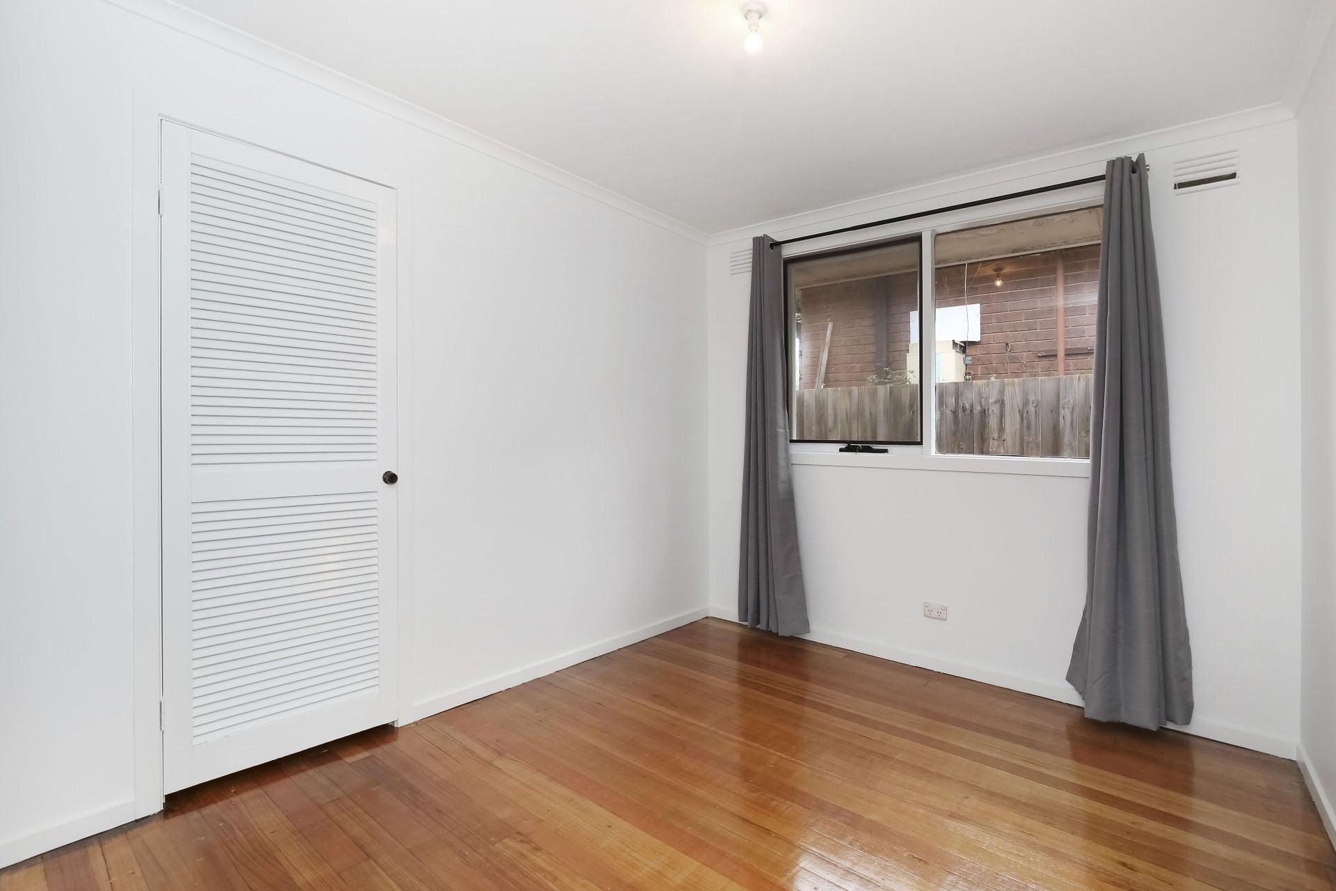 ***PRIME LOCATION & FRESHLY PAINTED ***   *Insp Wed 4th Jul @ 5:00pm*