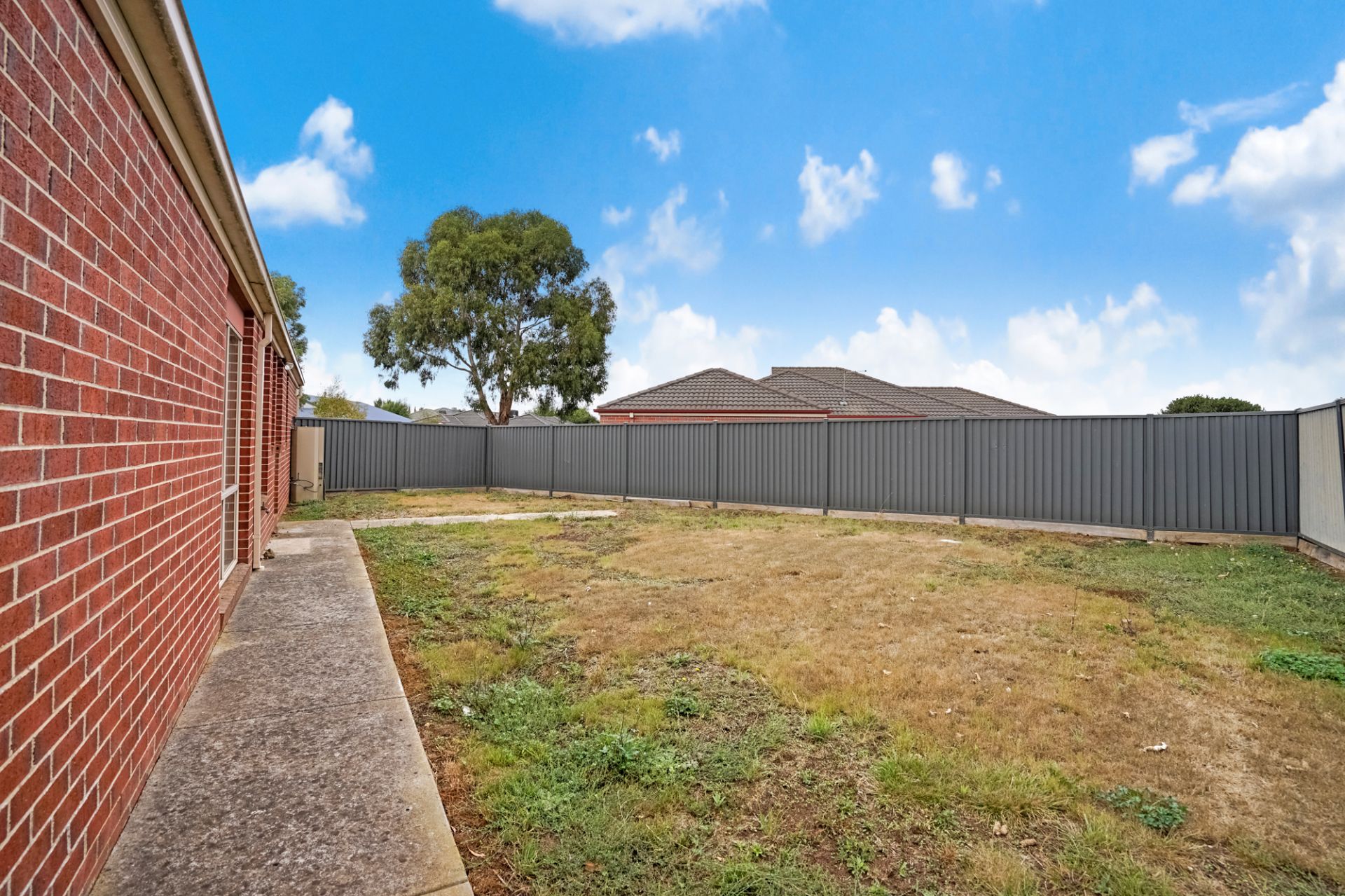 8 Adelphi Close, Winter Valley, Winter Valley - Thumbnail 2