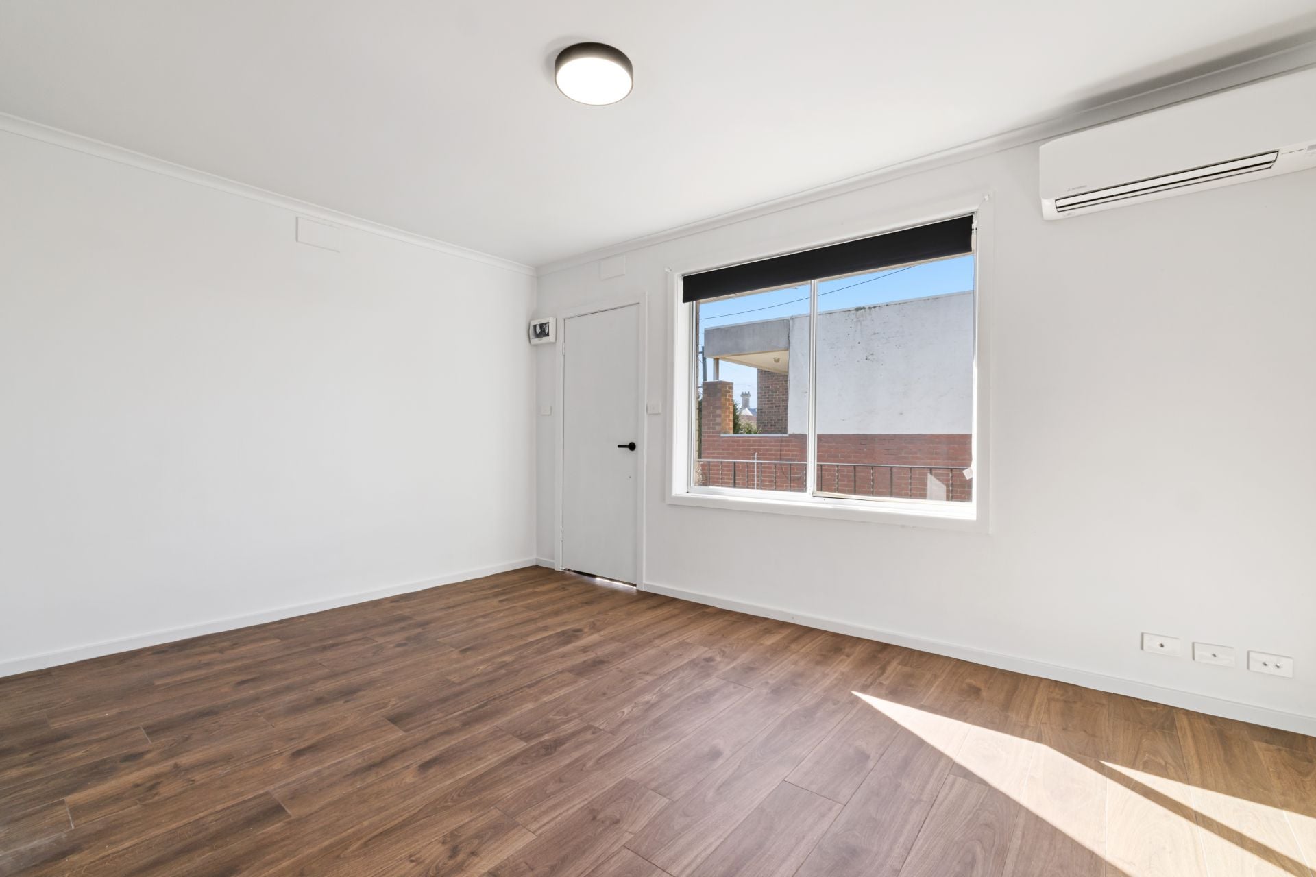 Beautifully Renovated Apartment in the Heart of Thornbury