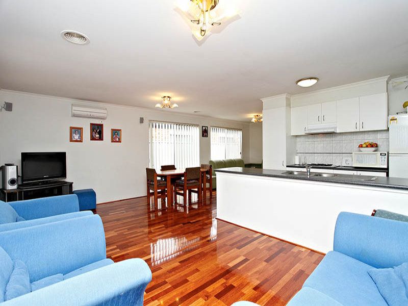 22 Willandra Loop, Caroline Springs - Thumbnail 4