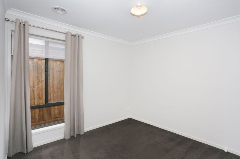 38 Newington Parade, Mernda
